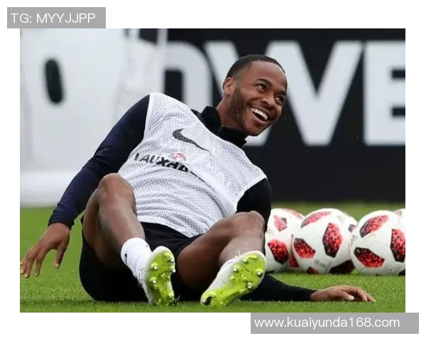 5年光速坠落！25岁斯特林身价1.6亿52场造41球，现30岁已无球可踢